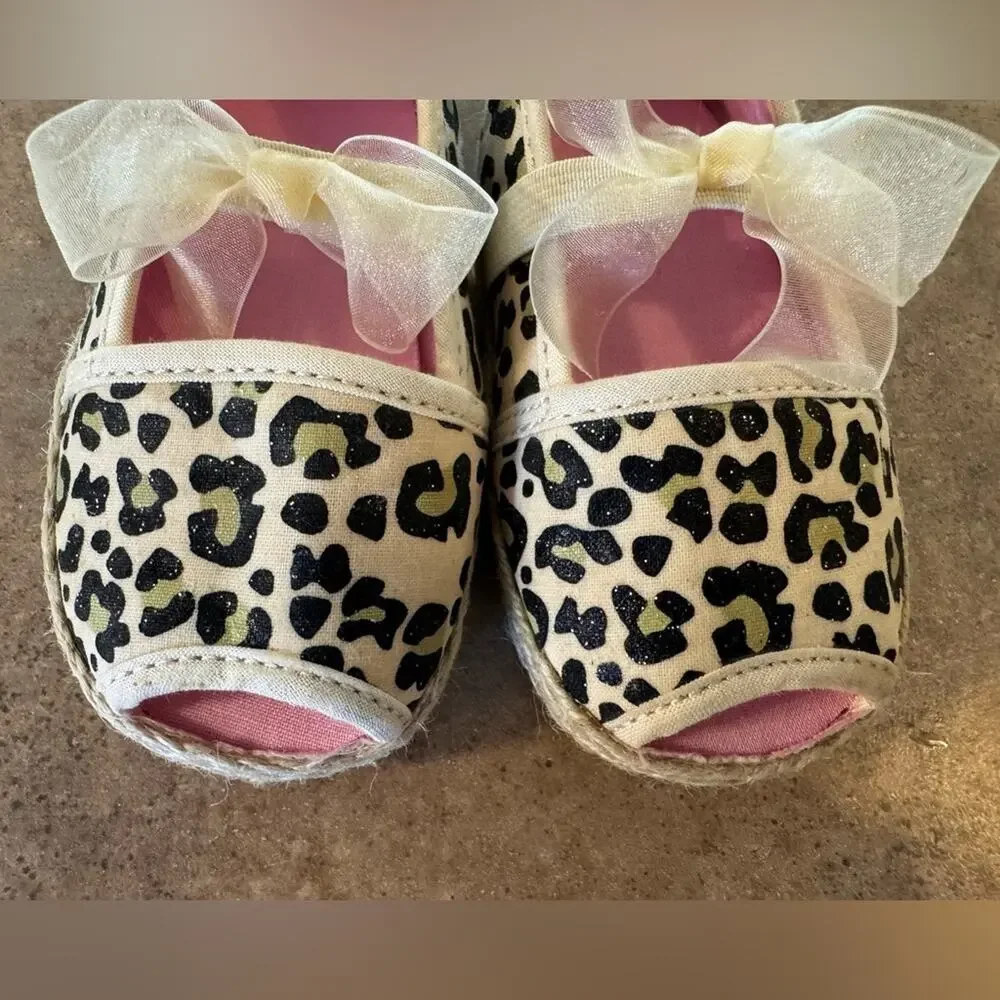 Leopard Print Peep Toe Infant Slip on Sandals with Bow, Size 4 NWOT